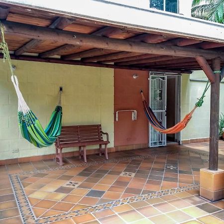 Bueno, Bonito, Barato Y Cerca A El Poblado Apartment เมเดยิน ภายนอก รูปภาพ