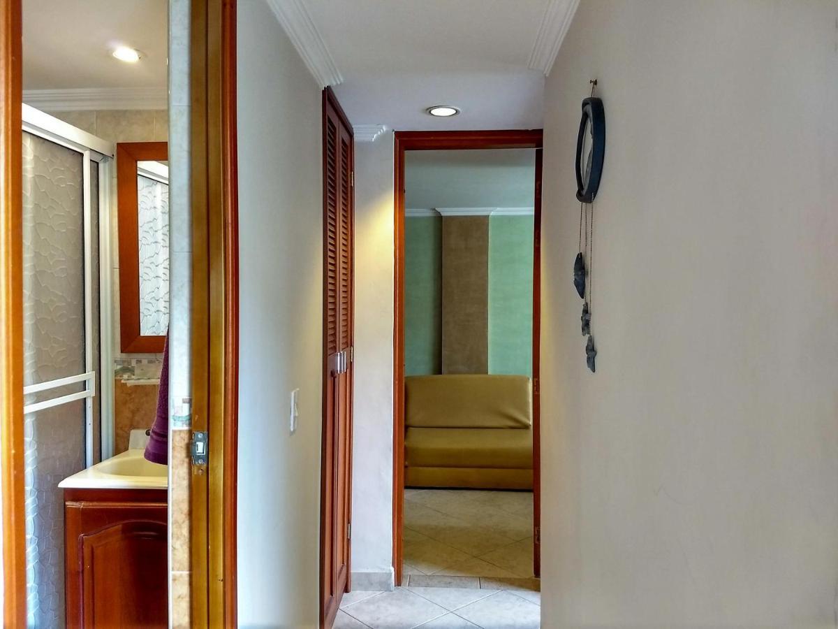 Bueno, Bonito, Barato Y Cerca A El Poblado Apartment เมเดยิน ภายนอก รูปภาพ