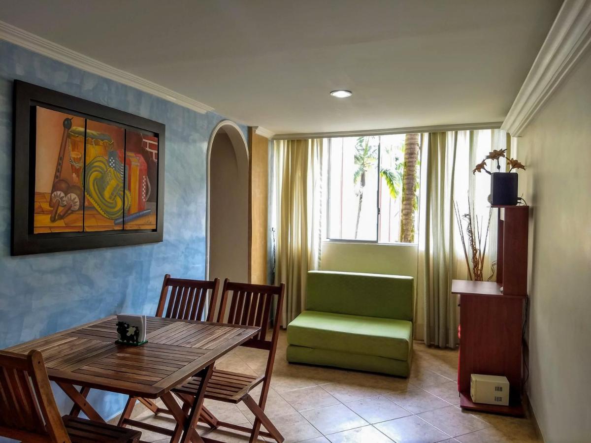 Bueno, Bonito, Barato Y Cerca A El Poblado Apartment เมเดยิน ภายนอก รูปภาพ