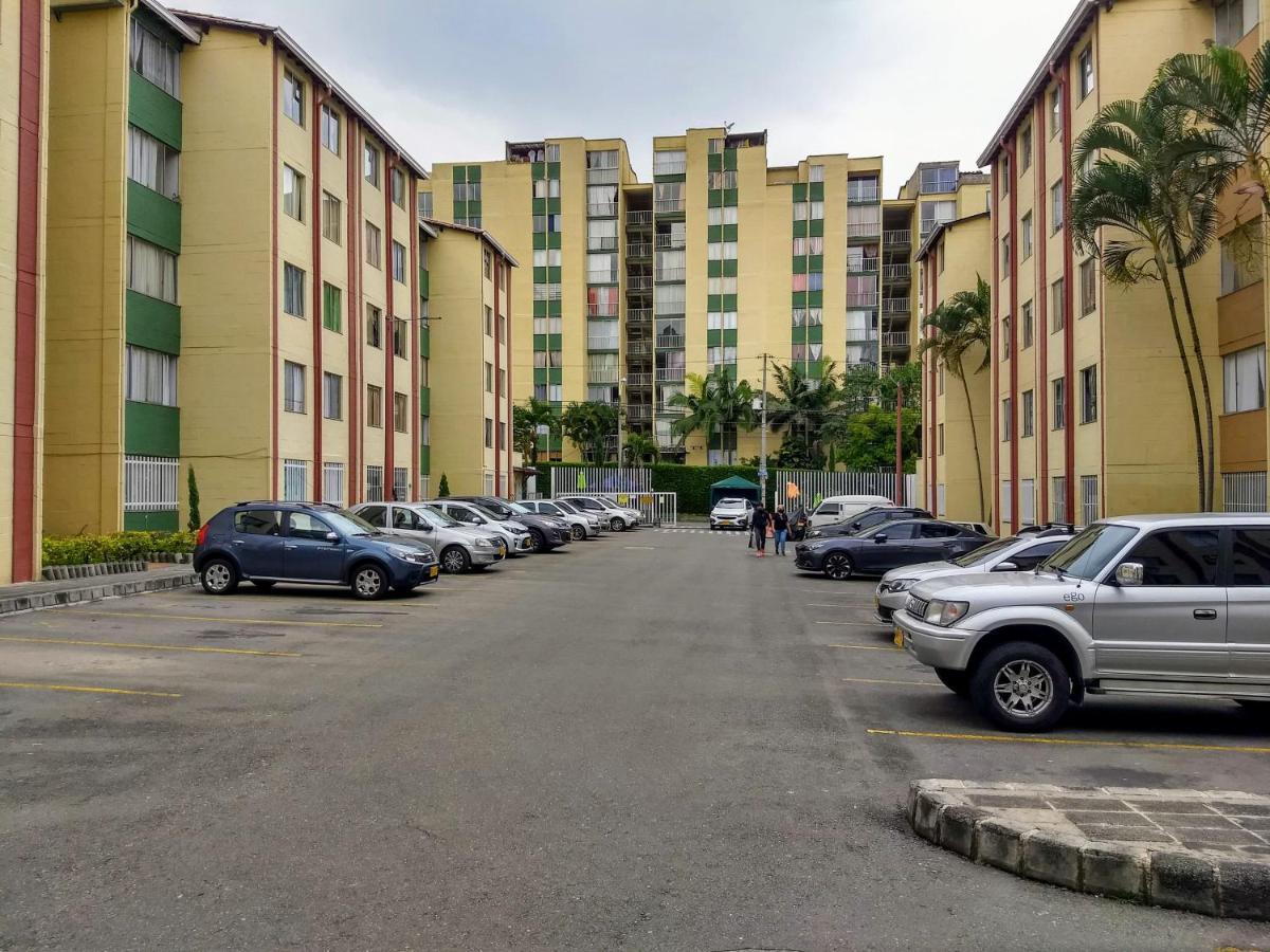 Bueno, Bonito, Barato Y Cerca A El Poblado Apartment เมเดยิน ภายนอก รูปภาพ
